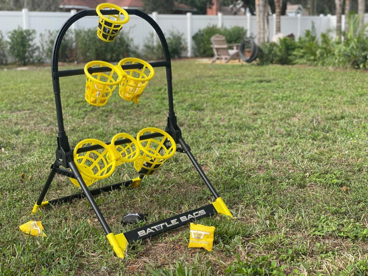 Plush Sheets, Games!, Huge Backyard, Massage Chair Tampa Luaran gambar