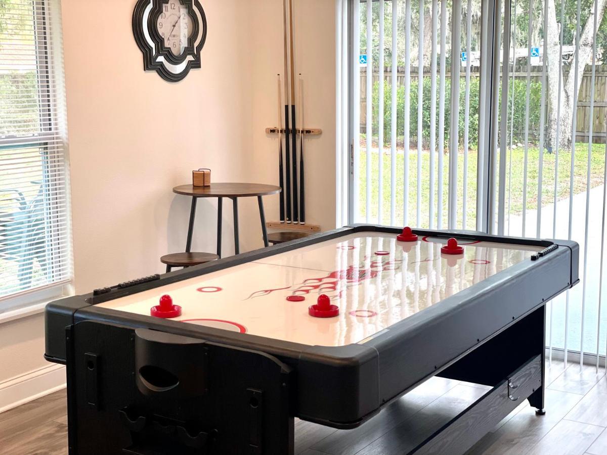 Plush Sheets, Games!, Huge Backyard, Massage Chair Tampa Luaran gambar